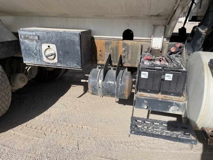 sterling-t/a-water-truck-image-14