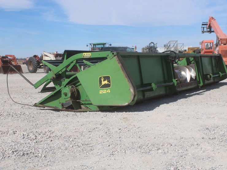 john-deere-224-image-6