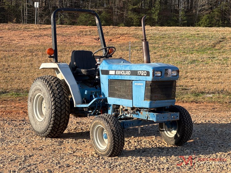 new-holland-1720-image-1