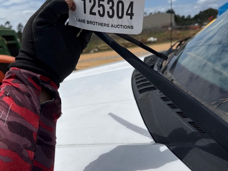 2017-ford-f550-xl-image-21