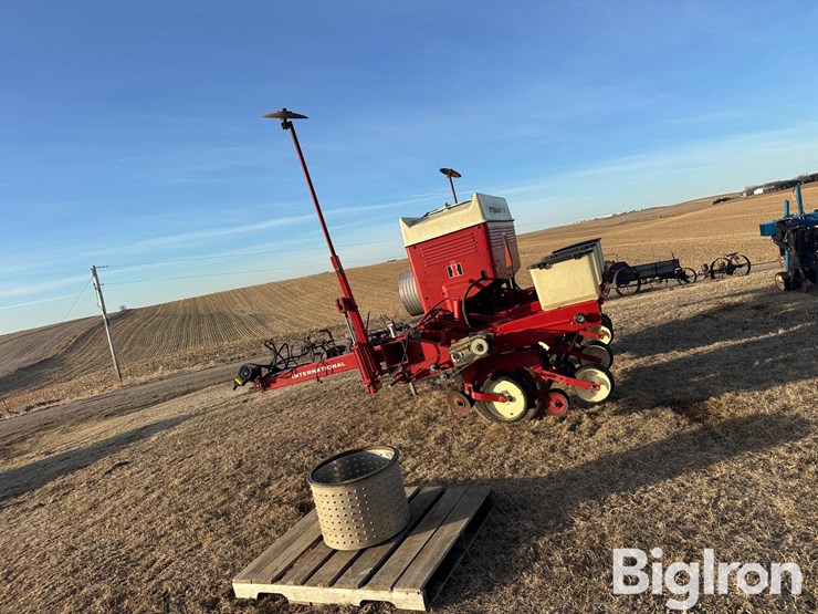 international-800-cyclo-air-image-8