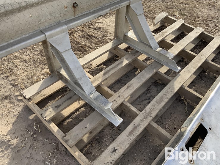 peterbilt-359-image-11