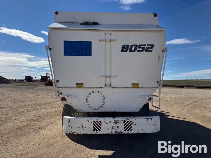 2013-international-7400-image-6