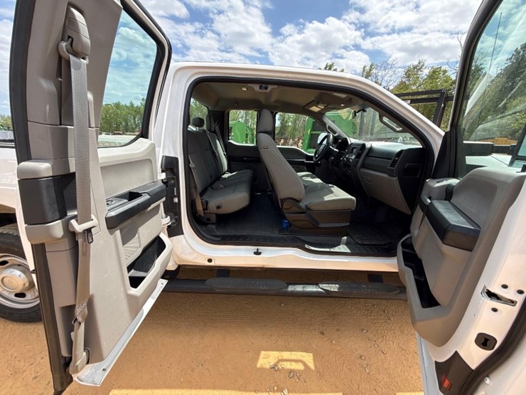 2019-ford-f250-xl-image-7