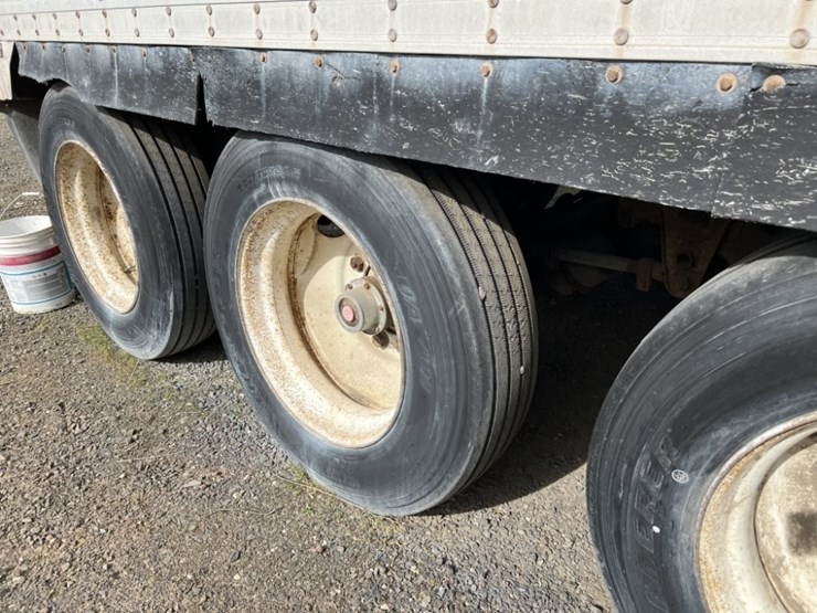 1984-alloy-tri-axle-dry-van-trailer-image-8