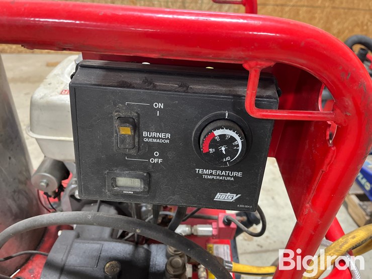 hotsy-1075sse-pressure-washer-image-13