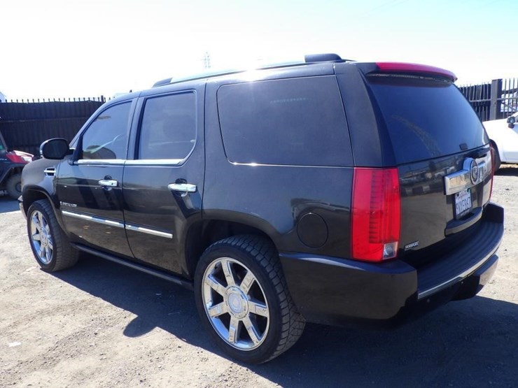 2009-cadillac-escalade-image-4