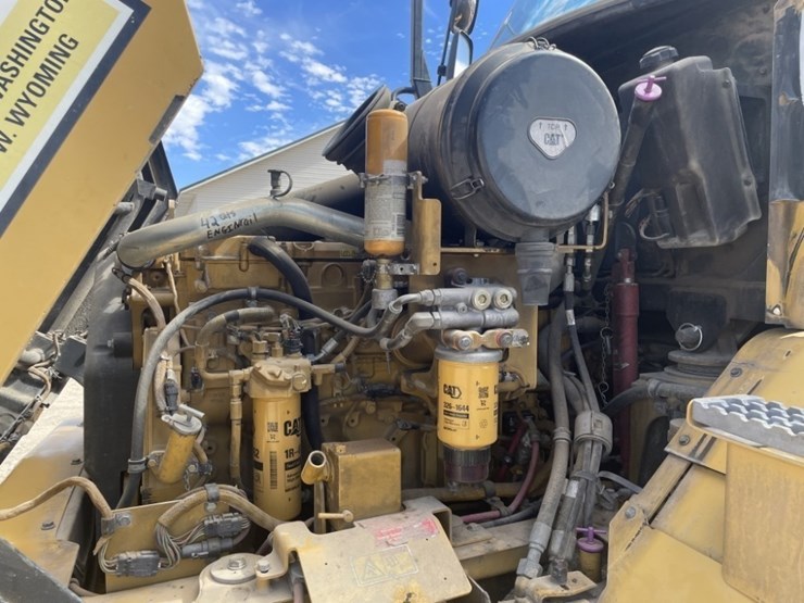 caterpillar-730-image-36