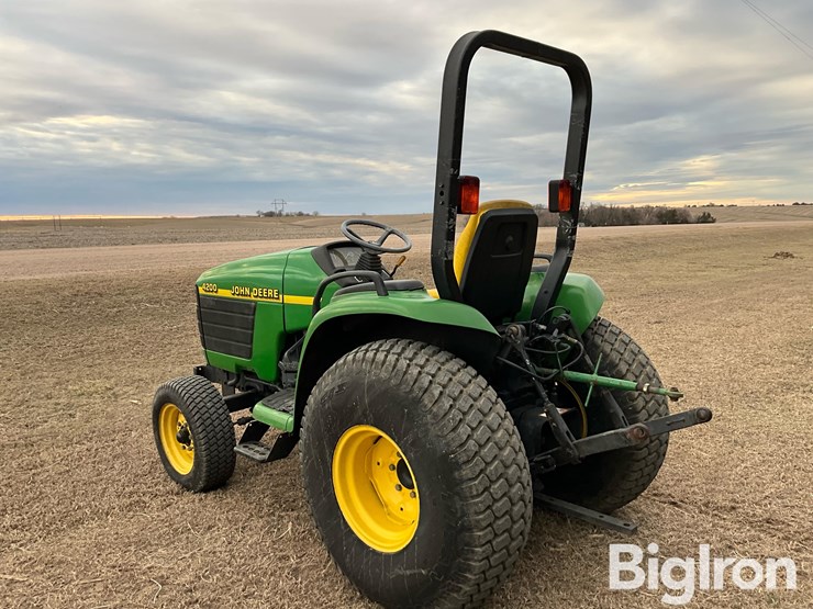1998-john-deere-4200-image-7