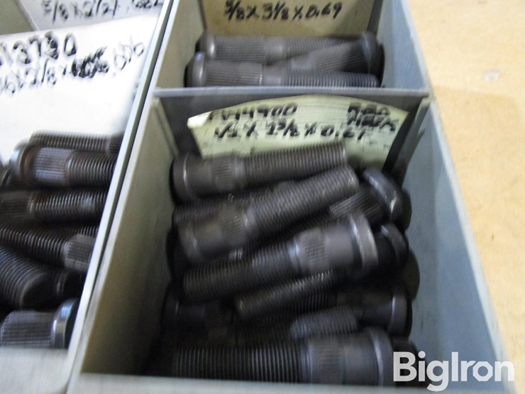 large-assortment-of-wheel-studs,-lug-bolts,-lug-nuts,-and-washers-image-9