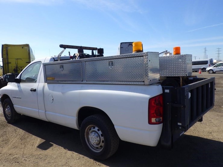 2004-dodge-ram-2500-image-4