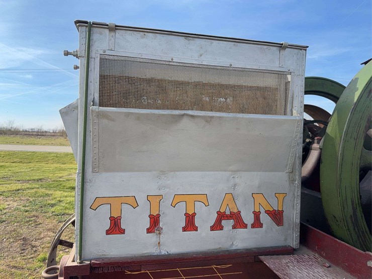 25hp-international-type-d-titan-image-19