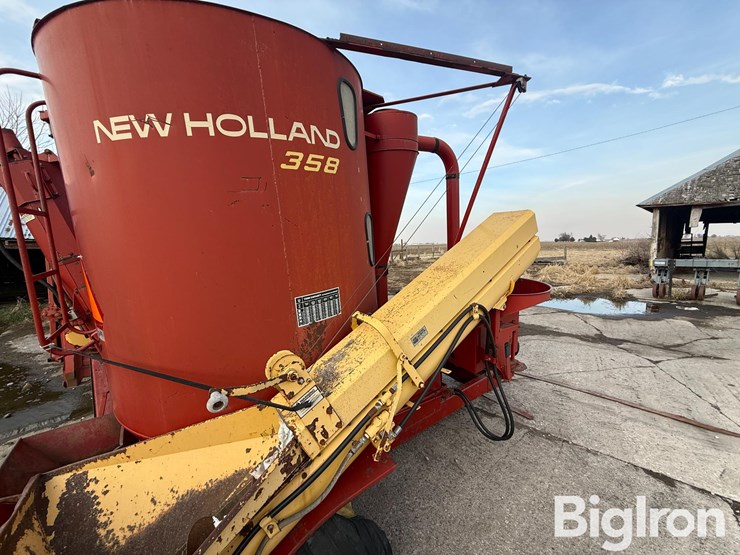 new-holland-358-image-14