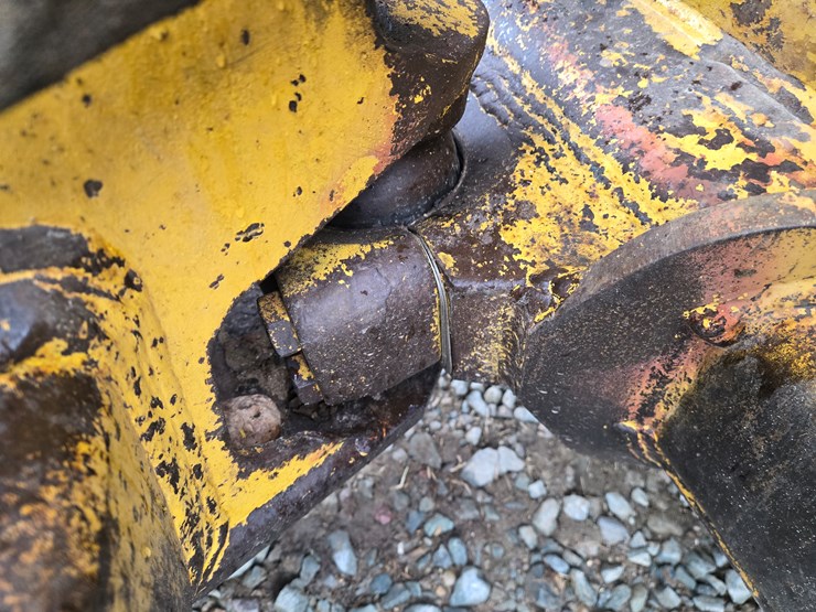 deere-550g-lt-image-19