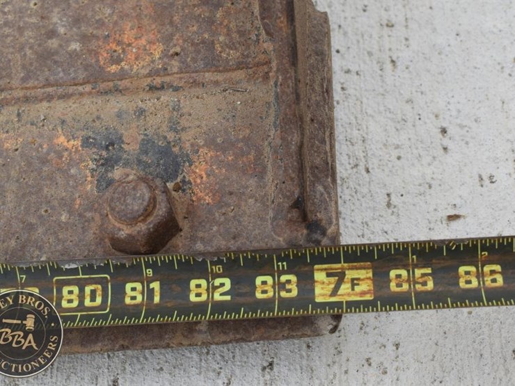 2021-deere-333g-image-11