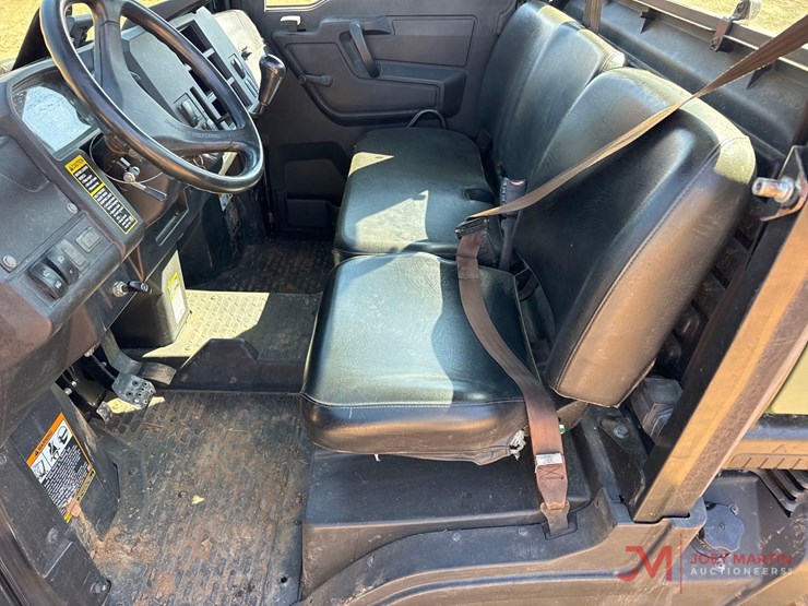 2019-john-deere-xuv-835m-utv-image-14