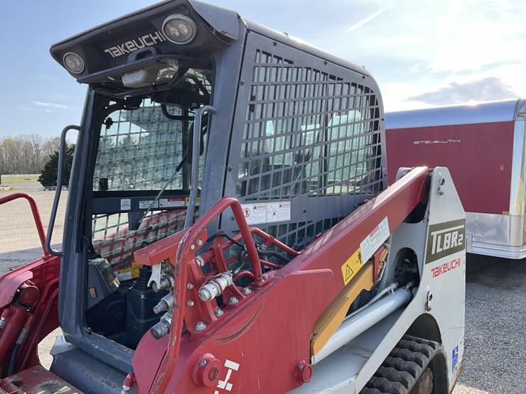 2021-takeuchi-tl8r2-image-7
