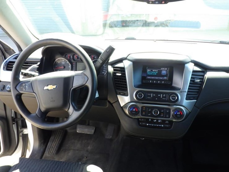 2016-chevrolet-tahoe-image-9