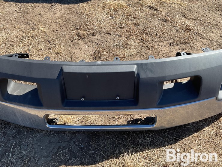 2013-gmc-3500-image-10