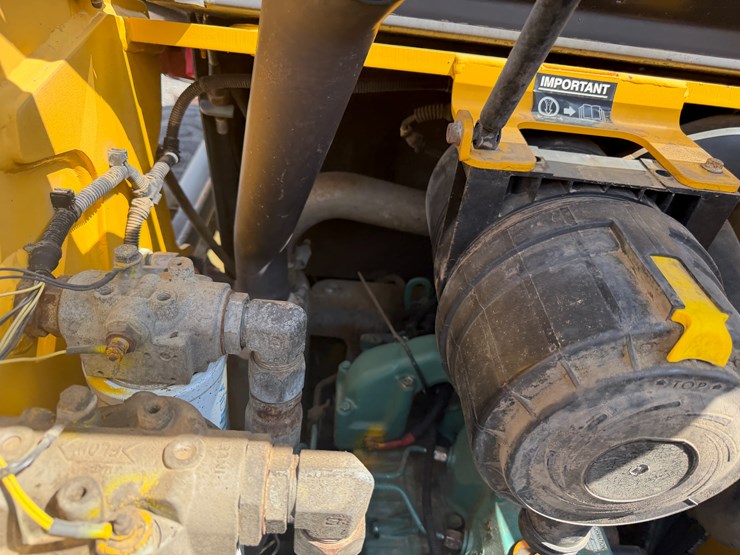 volvo-mc90b-image-40