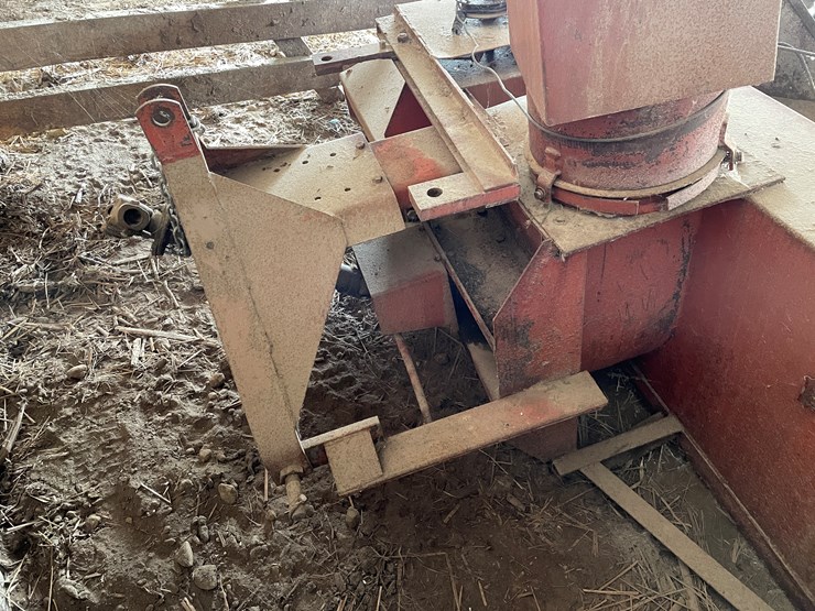 #2385-•-new-idea-avco-snowblower-image-6