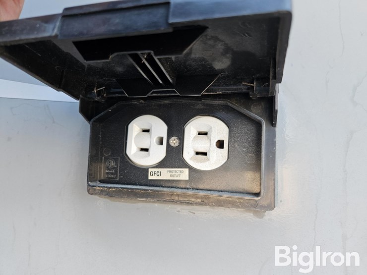 2020-massey-ferguson-730-image-19