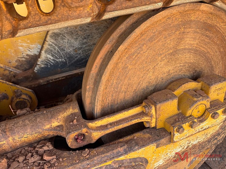 2016-deere-650k-lgp-image-19