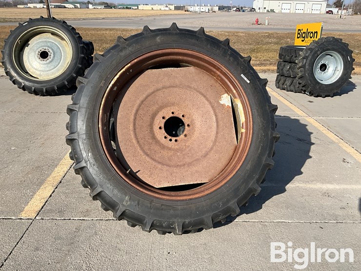 vortexx-11.2-38-pivot-tires-&-rims-image-2