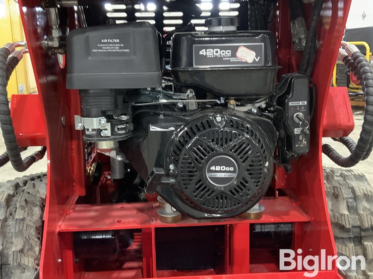 2025-massey-ferguson-730-image-10