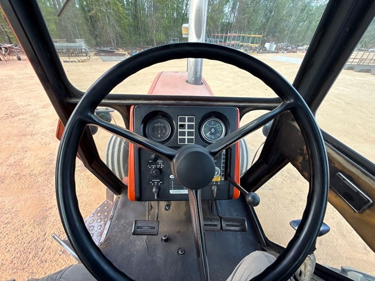 allis-chalmers-7060-image-25