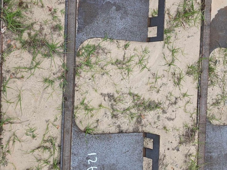 --skid-steer-cutaway-blank-plate-image-1