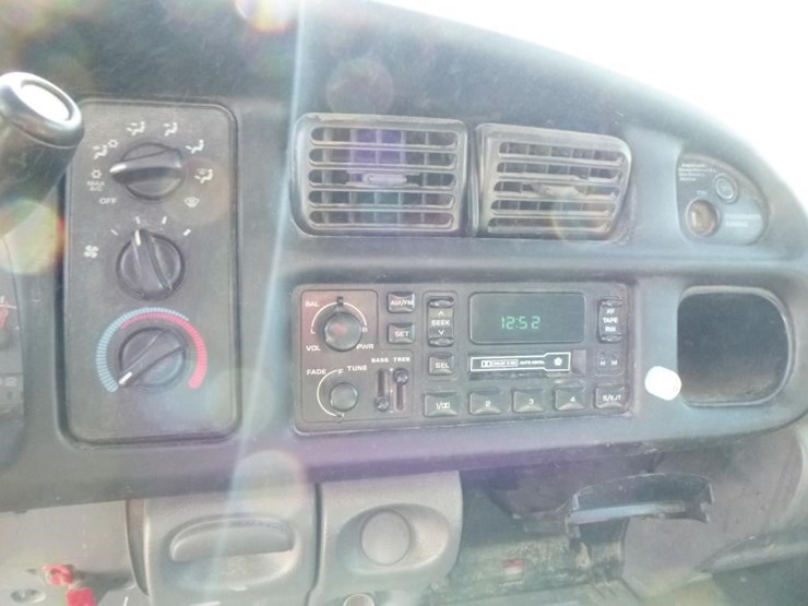 1999-dodge-ram-3500-image-13