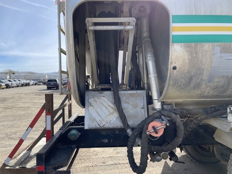 1997-peterbilt-320-image-16