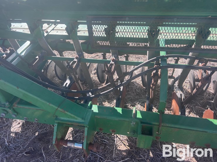 john-deere-520-image-19