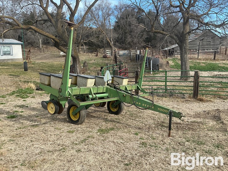 john-deere-7000-image-3