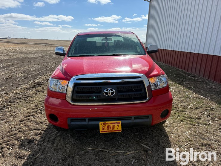 2010-toyota-tundra-image-2