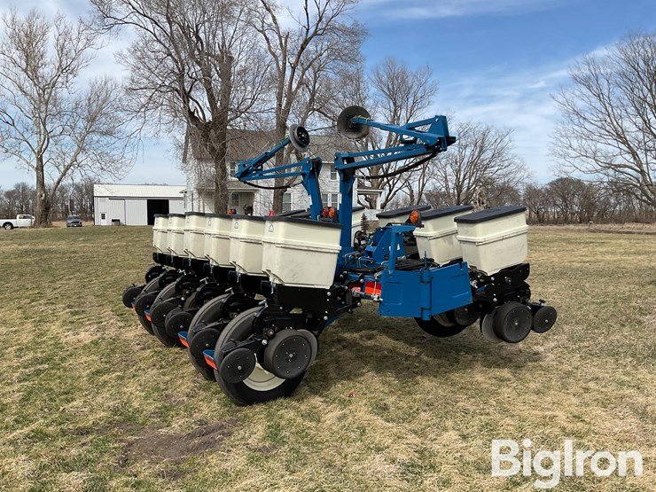 2019-kinze-3200-image-5