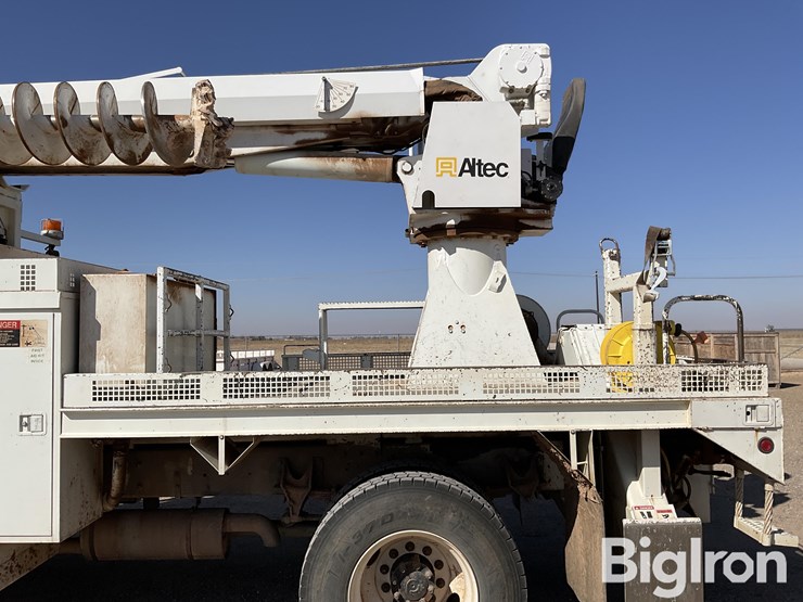 2005-international-7400-image-14