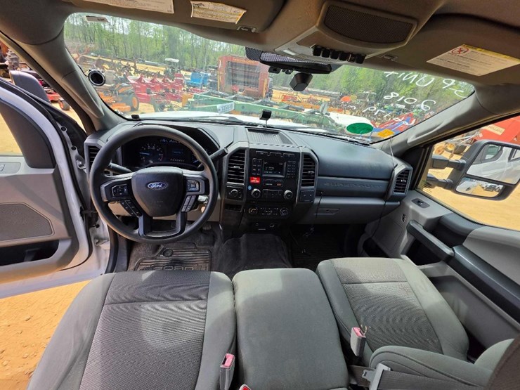 2018-ford-f250-xl-image-11