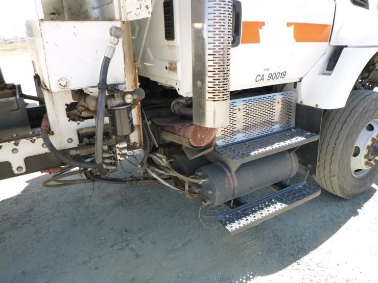 2009-international-7600-image-20