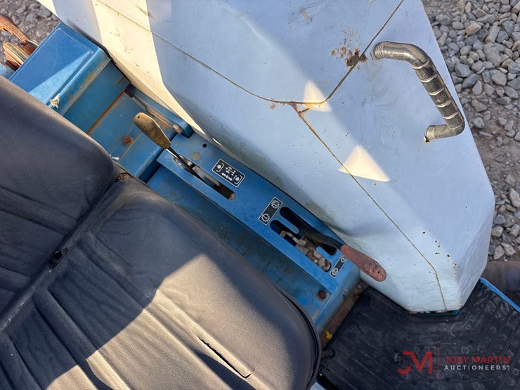 new-holland-1720-image-16