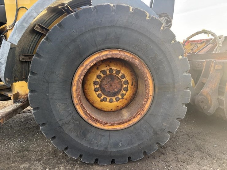 2005-deere-624j-image-19