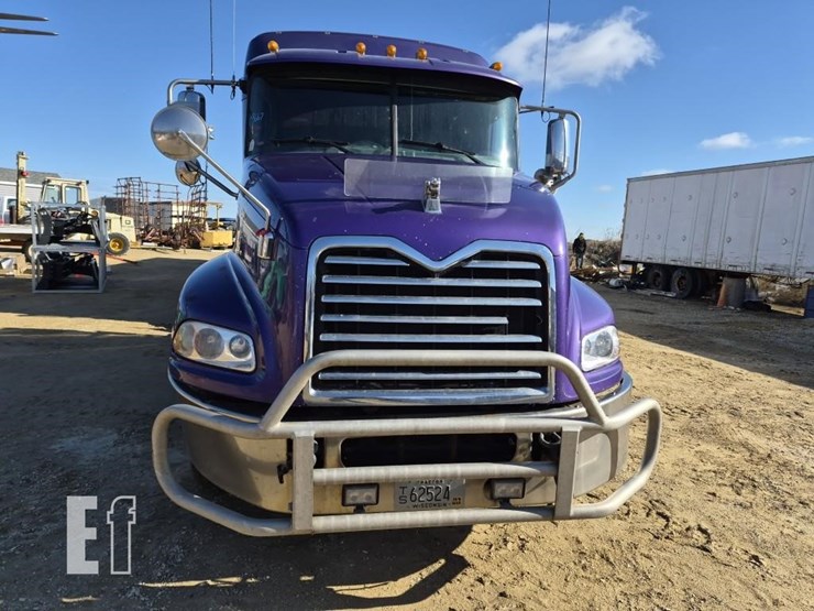 2012-mack-pinnacle-cxu613-image-4