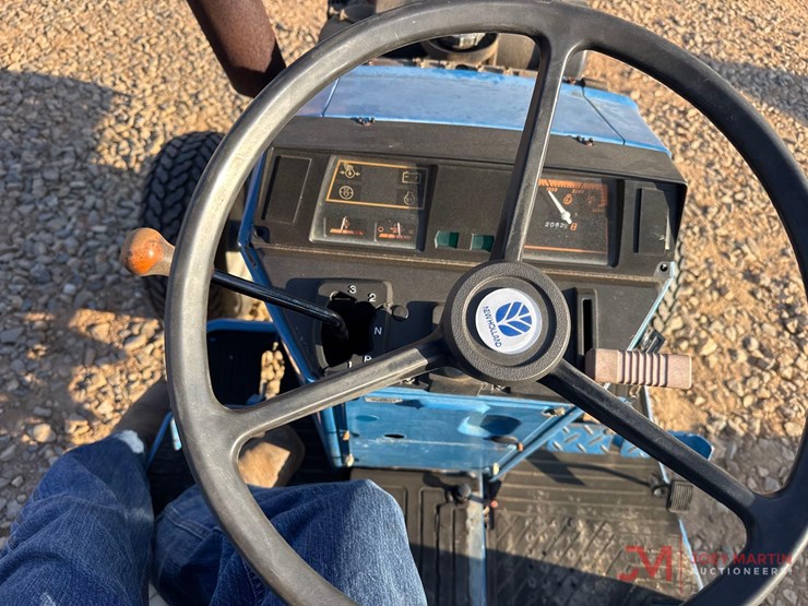 new-holland-1720-image-19