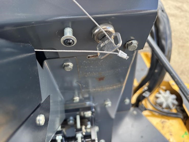 2018-deere-210lep-image-34