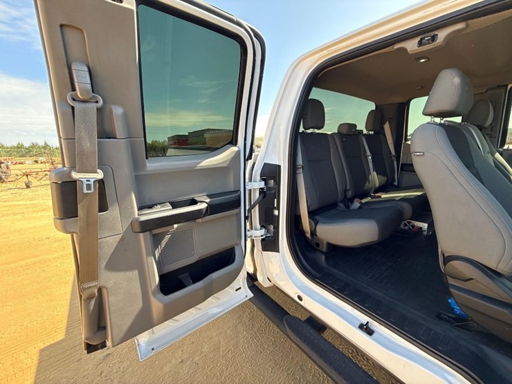 2017-ford-f150-image-10