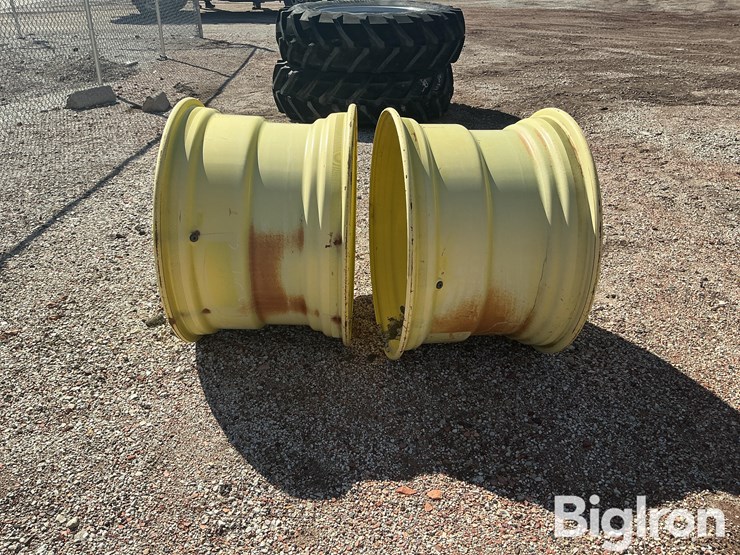 john-deere-32-image-4