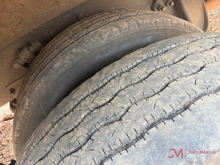 2008-thomas-saf-t-liner-c2-image-8