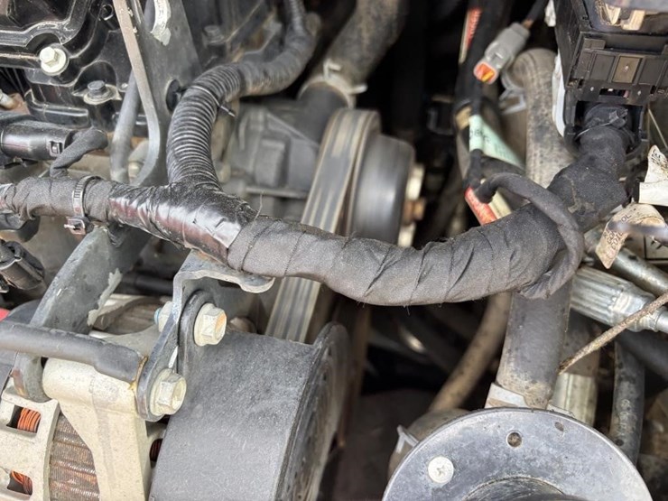 2017-bobcat-t650-image-40