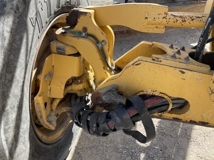 2009-deere-872d-image-28